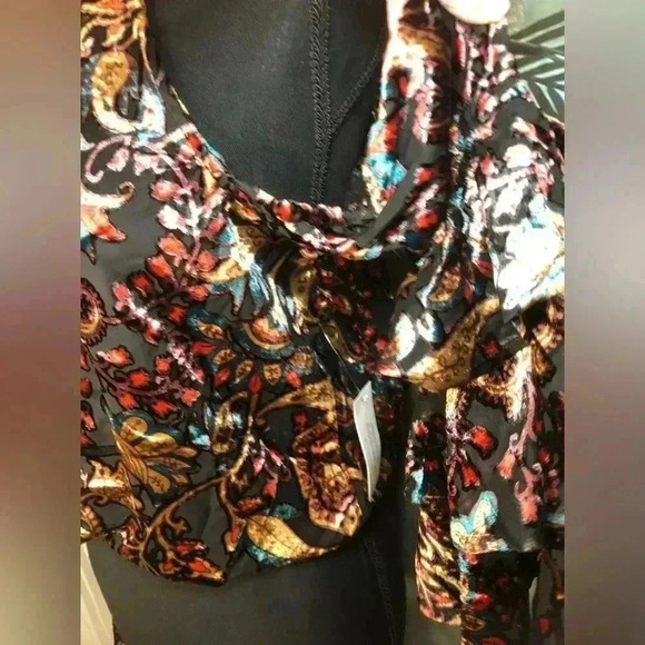 Venus Burnout cold shoulder Velvet Top size 2 - Picture 8 of 15